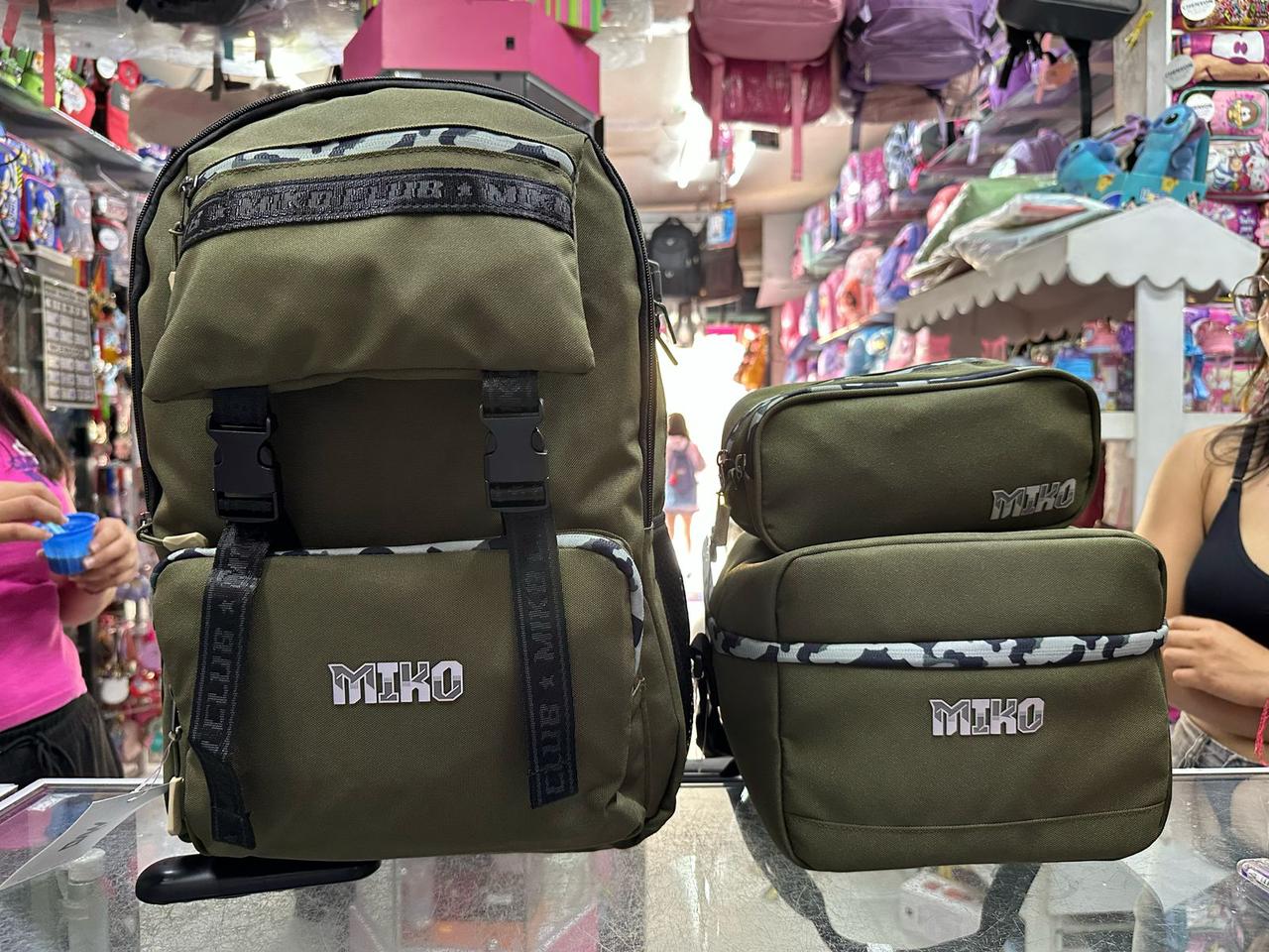 Combo juvenil militar broches Miko