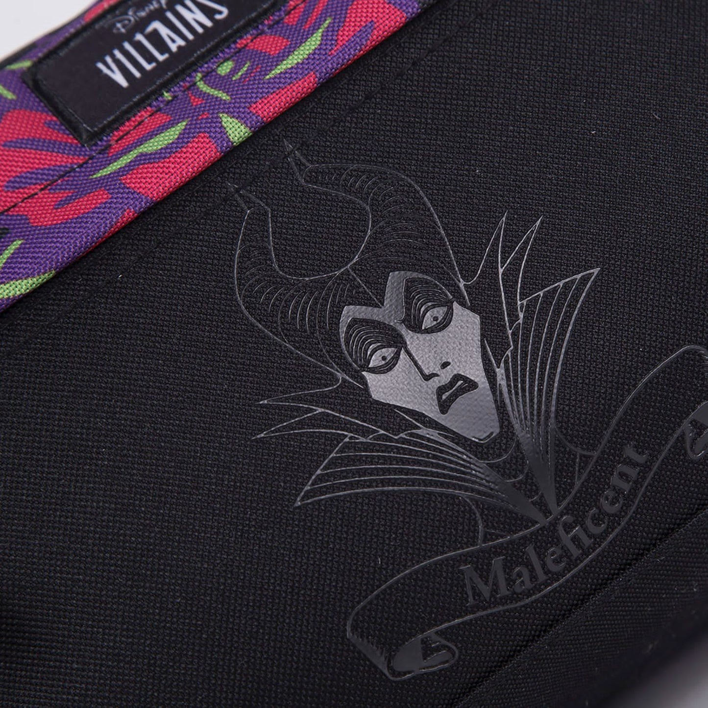 Mochila juvenil maléfica flores Chenson