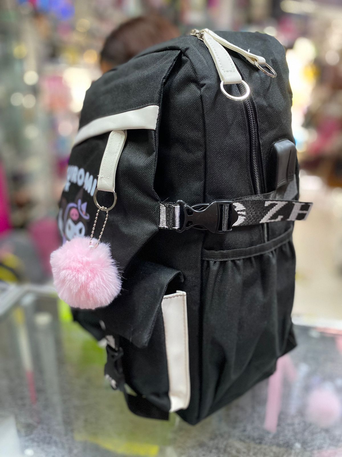 MOCHILA JUVENIL KUROMI