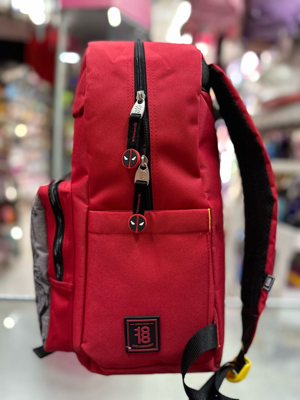 Mochila juvenil deadpool bicolor Chenson