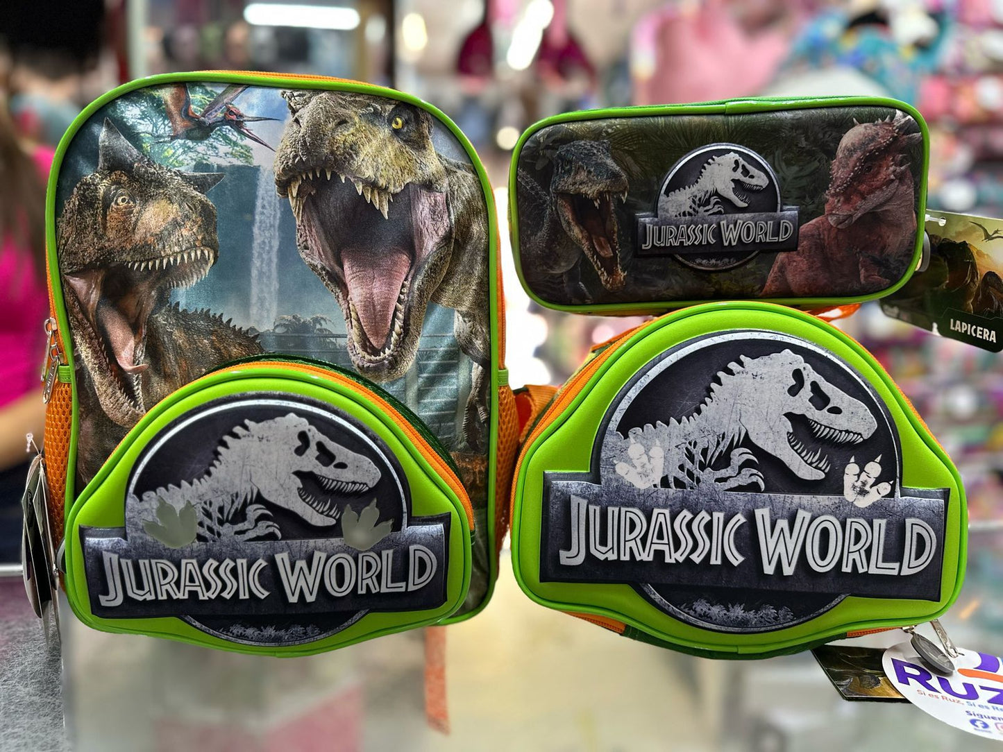 Combo kinder Jurassic world Ruz
