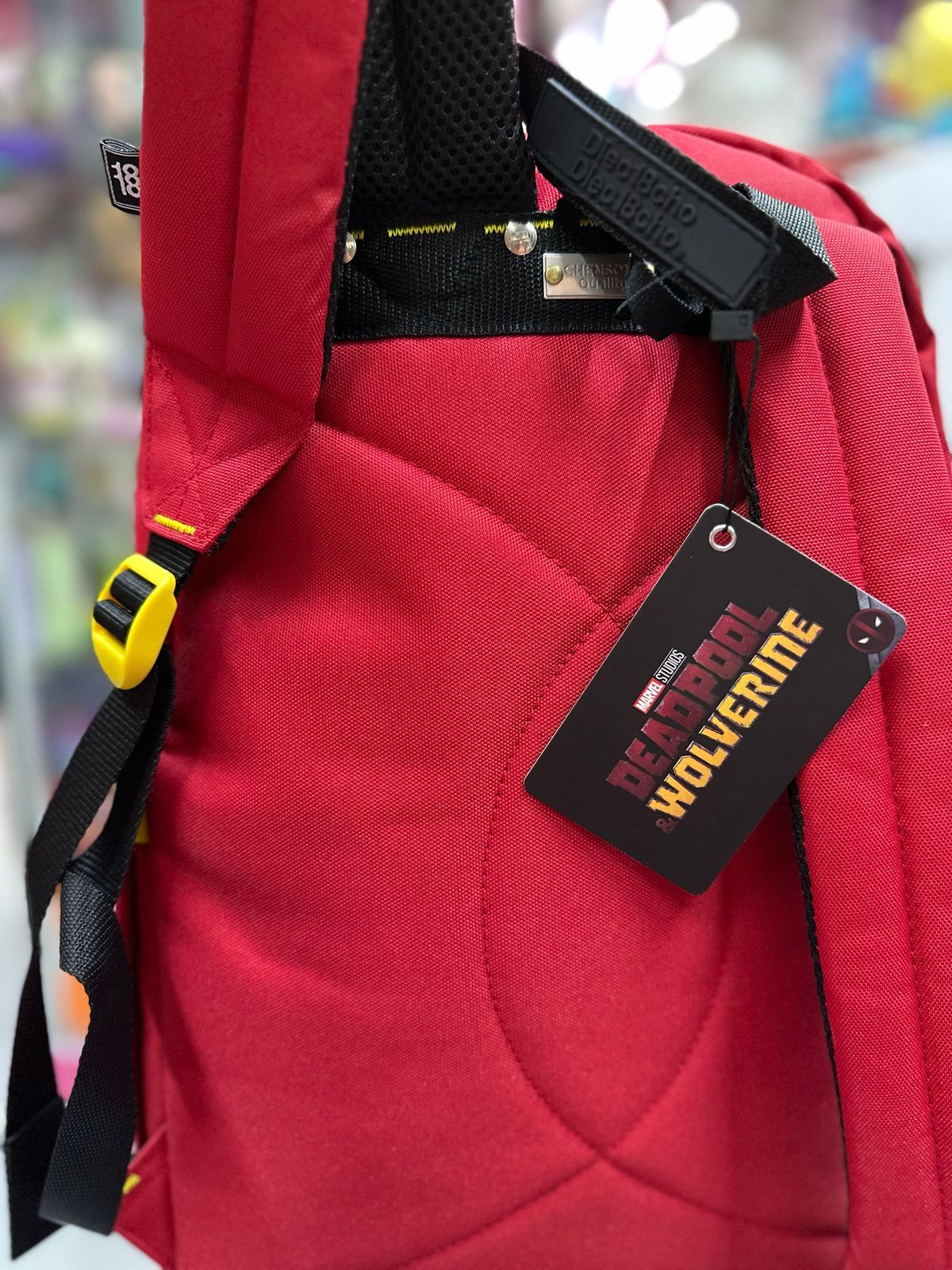 Mochila juvenil deadpool bicolor Chenson