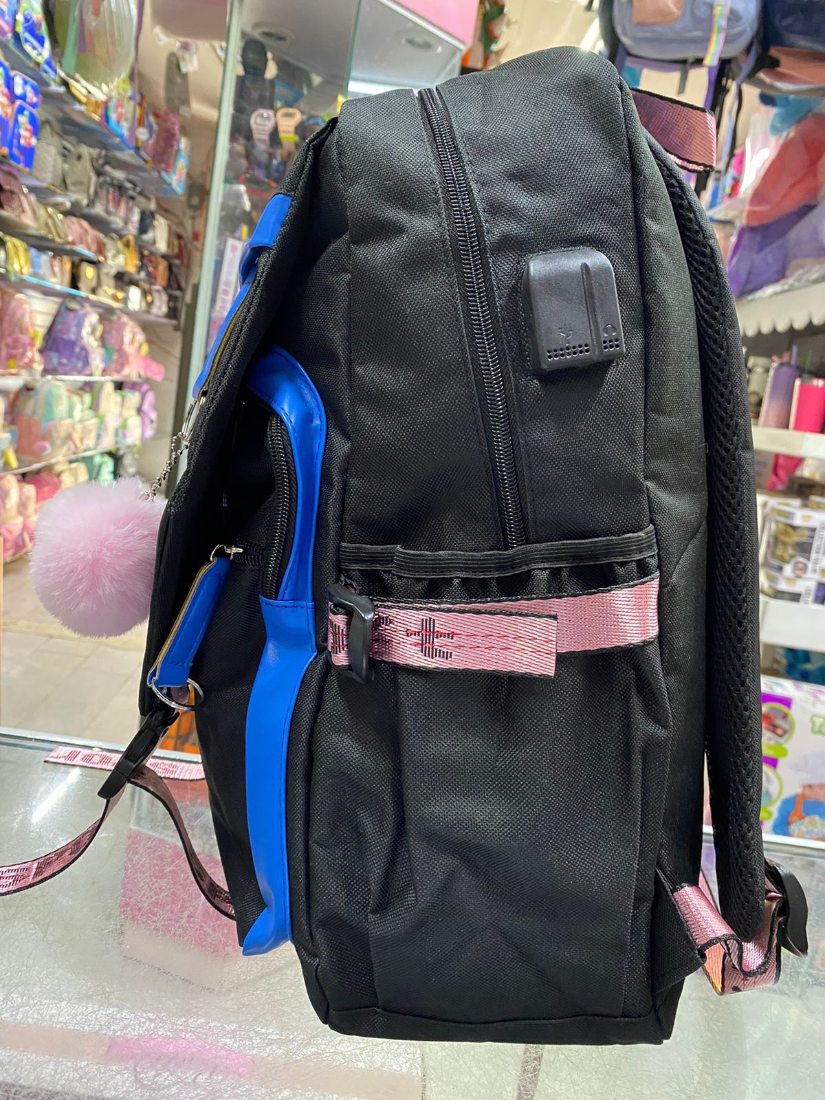 MOCHILA JUVENIL KUROMY