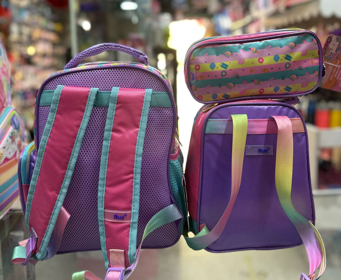 Combo kinder mis pastelitos pastel arcoiris Ruz