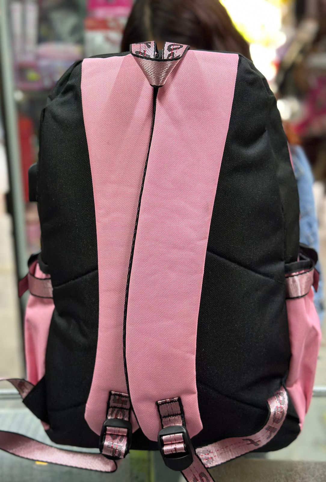 MOCHILA JUVENIL NESUKO