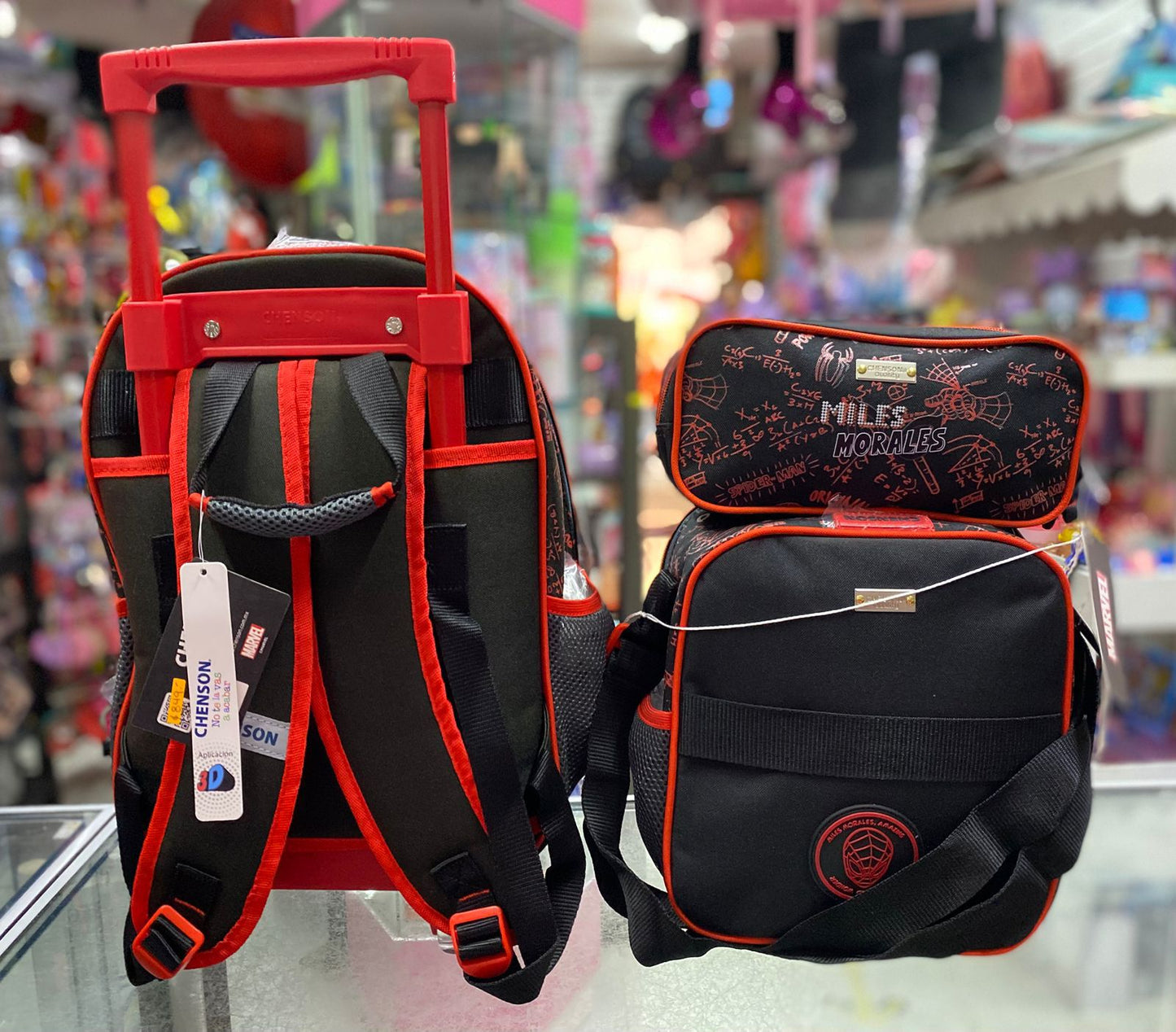 Combo carro kinder Miles Morales estrella chenson